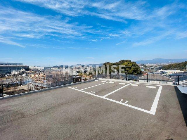 MODERN PALAZZO 貝津primeの駐車場