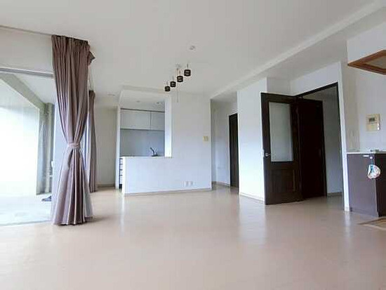 【居間・リビング】