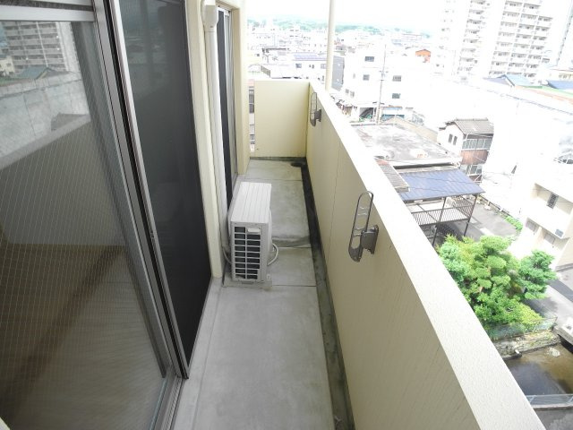 ルーシド中央のバルコニー|※室内画像は別号室のもの