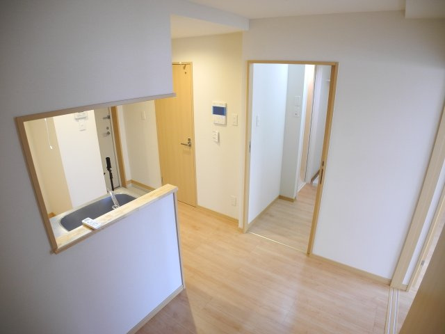 ルーシド中央の居間・リビング|※室内画像は別号室のもの