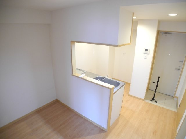 ルシード中央の居間・リビング|※室内画像は別号室のもの