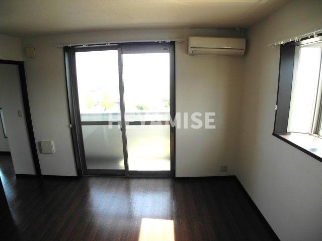 LA　PRECIEUSEの居間・リビング|※室内画像は別号室のもの