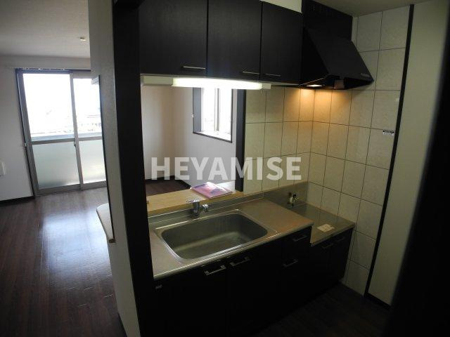 LA　PRECIEUSEのキッチン|※室内画像は別号室のもの