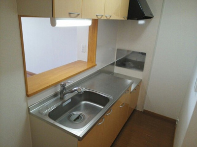 【キッチン】 | ミッテ・ドルフ西国分Ⅱ | コンパクトなキッチンで掃除もラクラク