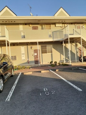 【駐車場】 | ロマネ・コンティⅡ | 駐車場に車を止められます