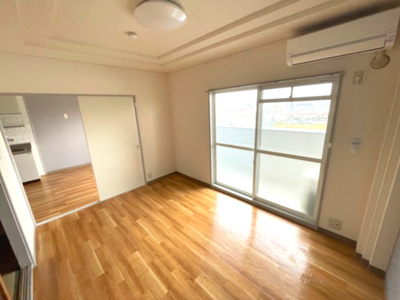 【洋室】 | ラ・フォーレ松ノ下