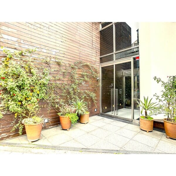 大阪市西区立売堀２丁目の事務所の外観