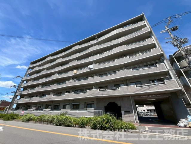 寝屋川市出雲町の賃貸マンションの外観