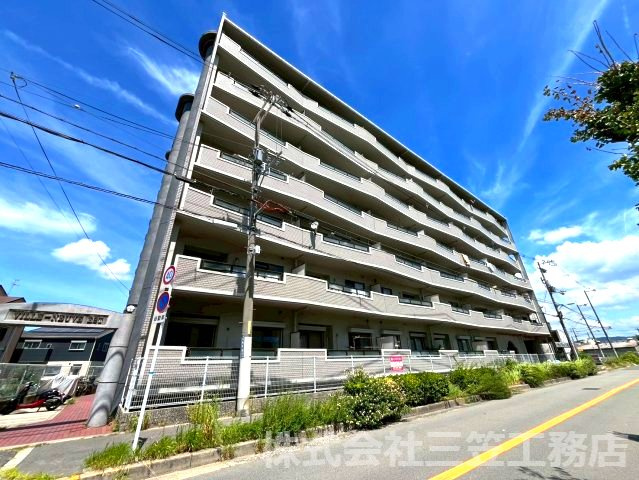 寝屋川市出雲町の賃貸マンションの外観