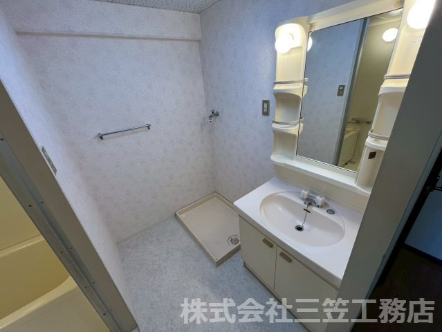 寝屋川市出雲町の賃貸マンションの洗面所