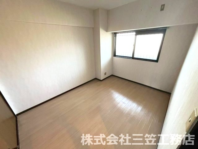 寝屋川市出雲町の賃貸マンションの寝室