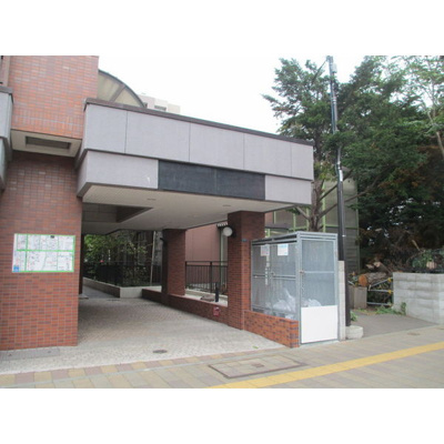 【エントランス】 | サンタの館裏参道