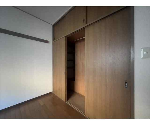 川崎市麻生区千代ケ丘５丁目の賃貸マンションの収納