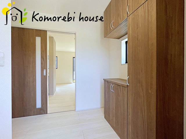 蓮田市椿山　第7　新築一戸建て　リーブルガーデン　01のその他|廊下です