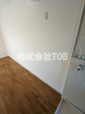 【設備】 | フラット・ケント | 冷蔵庫置き場※別号室参考写真※