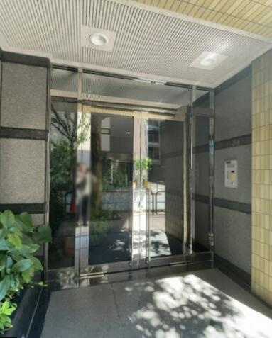 駿河台スカイビルのエントランス|ゆとりのあるエントランスです