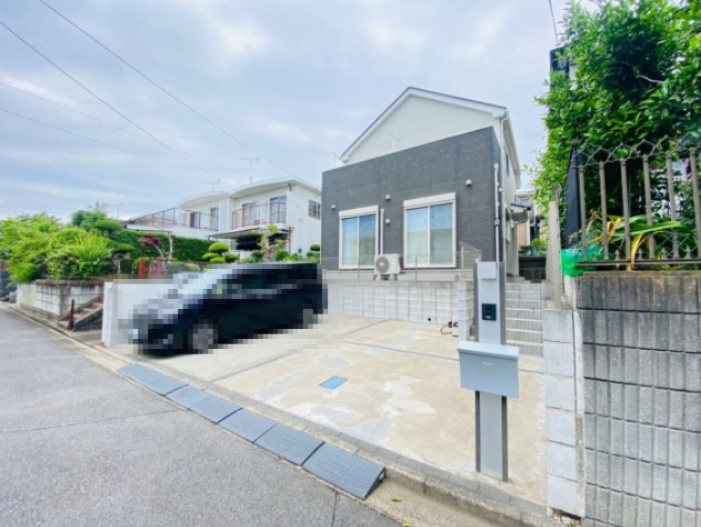 吾妻3丁目　中古戸建の駐車場
