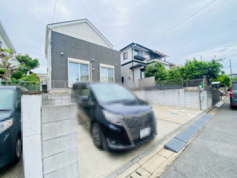 吾妻3丁目　中古戸建の駐車場