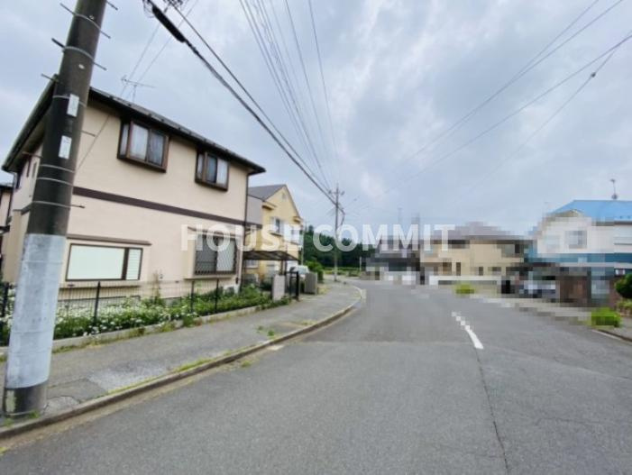 根木名　中古戸建　オーナーチェンジの前面道路含む現地写真