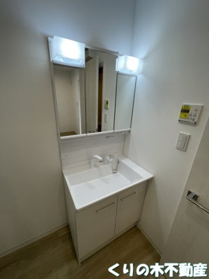 【独立洗面台】 | ヒッポ東門 | 朝の支度にも助かる、独立の洗髪洗面化粧台