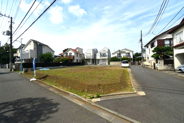 成田西1丁目・売地の前面道路含む現地写真