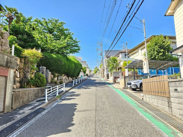 【前面道路含む現地写真】の画像
