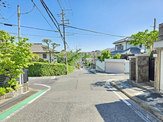 【前面道路含む現地写真】の画像