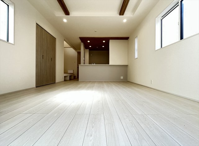 【外観】 | 志木市上宗岡1丁目　新築一戸建住宅　全3棟　(志木本店) | 販売現地(2025年10月撮影)／ゆとりある敷地に４LDK＋マルチスキップのプラン。