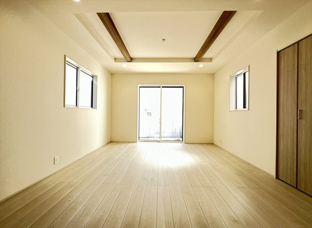 【外観】 | 志木市上宗岡1丁目　新築一戸建住宅　全3棟　(志木本店) | 販売現地(2025年10月撮影)／設計段階からこだわりを詰め込んだ新築一戸建て。2026年2月完成予定。