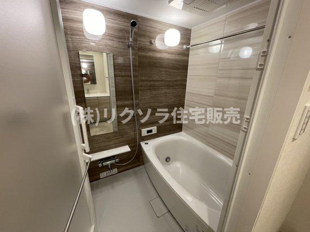 パークホームズLaLa門真の浴室|浴室乾燥機付き
■物件内覧・資金計画相談・住宅ローン相談、リフォーム相談、お問合せ受付中■
※当日・翌日のご内覧、ご相談はお電話でのお問合せがスムーズです！