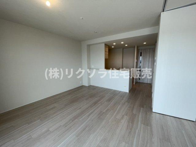 パークホームズLaLa門真の居間・リビング|LDK14.1帖　床暖房付き
■物件内覧・資金計画相談・住宅ローン相談、リフォーム相談、お問合せ受付中■
※当日・翌日のご内覧、ご相談はお電話でのお問合せがスムーズです！