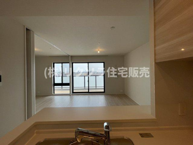 パークホームズLaLa門真のキッチン|LDK14.1帖　床暖房付き
■物件内覧・資金計画相談・住宅ローン相談、リフォーム相談、お問合せ受付中■
※当日・翌日のご内覧、ご相談はお電話でのお問合せがスムーズです！