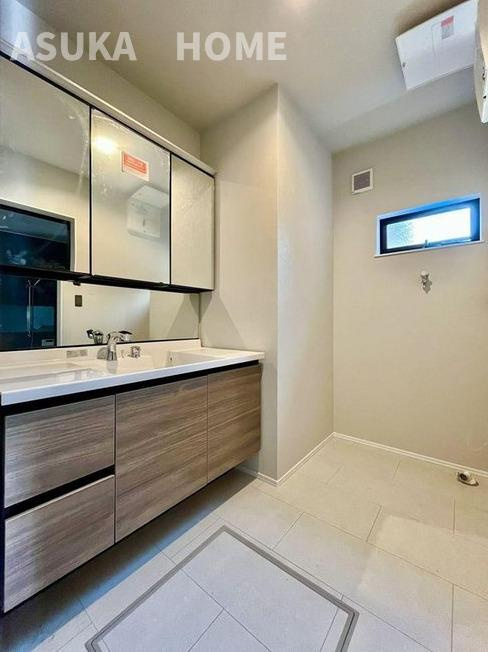 本牧元町戸建の独立洗面台