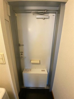 【玄関】 | レオパレスフェリース上野 | ゆったりとした玄関です