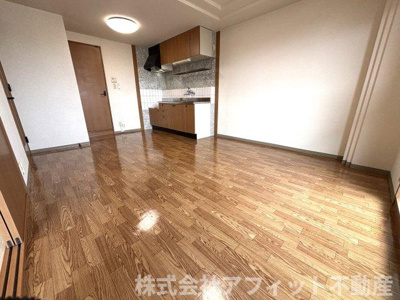【居間・リビング】 | コンフォール　パレス