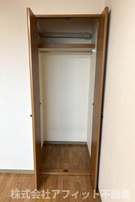 【その他】 | コンフォール　パレス | 洋室5.9帖のクローゼット