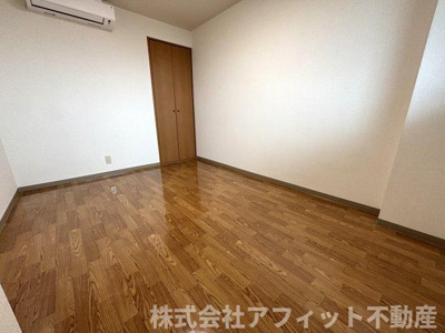 【寝室】 | コンフォール　パレス | 洋室5.9帖