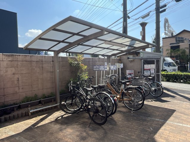 東今宿中村コーポⅡの駐車場