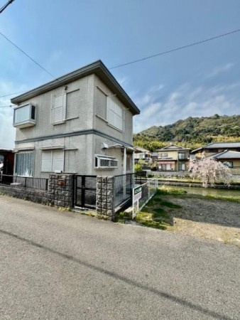 近江八幡市佐久間町　中古戸建の外観