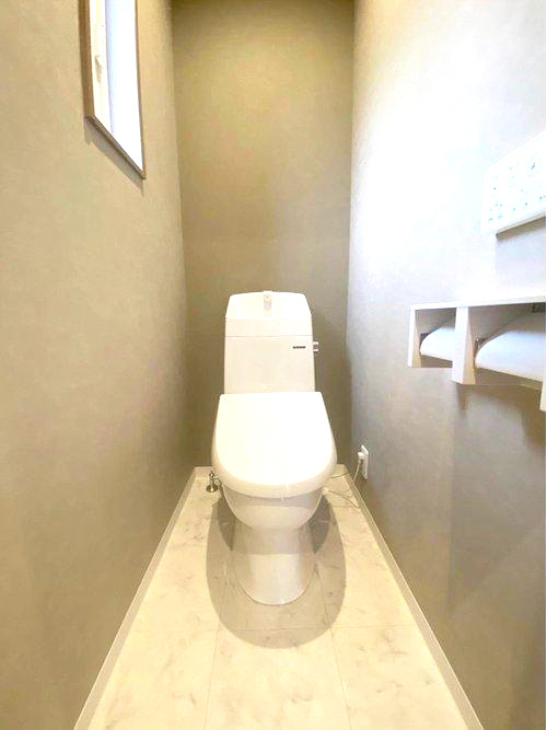 玉里団地3丁目　モデルハウス分譲のトイレ|2階の温水洗浄便座トイレです。