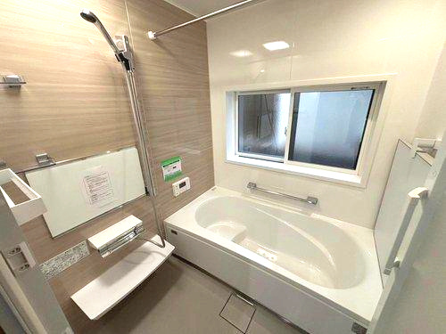 玉里団地3丁目　モデルハウス分譲の浴室|エコベンチ浴槽採用のシステムバスルームです。