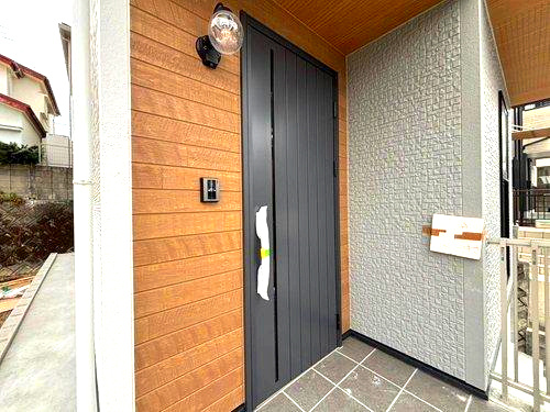 玉里団地3丁目　モデルハウス分譲の玄関|TVモニター付インターフォンで防犯面も安心です。