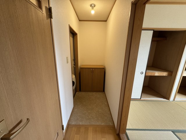 エイトハウス上野台の玄関