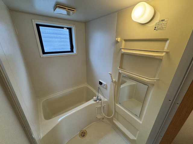 エイトハウス上野台の浴室