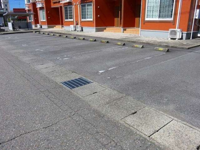 【駐車場】 | チューリップ・１２