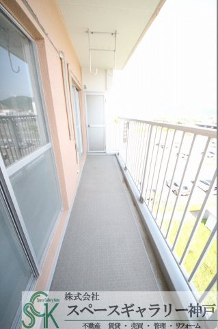 東垂水住宅6号棟のバルコニー