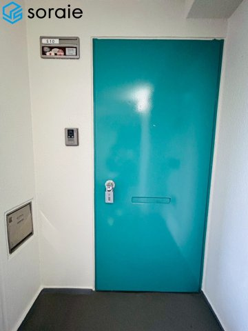 入間ビレジ11号棟　５階の玄関
