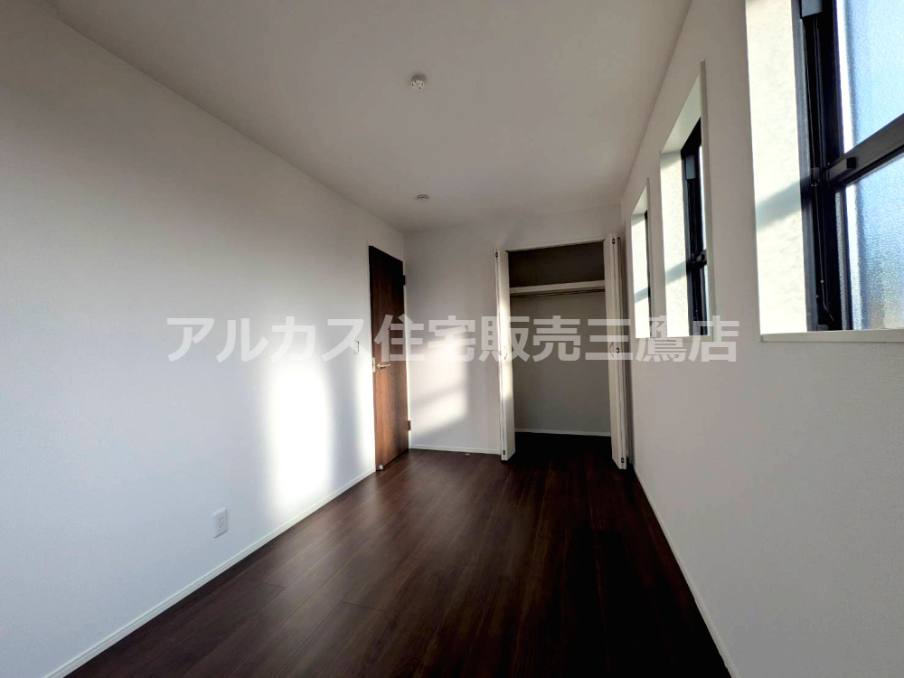 三鷹市上連雀９丁目 新築戸建て 中央線  武蔵境駅の洋室