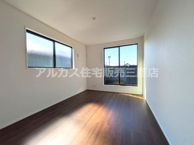 三鷹市上連雀９丁目 新築戸建て 中央線  武蔵境駅の洋室