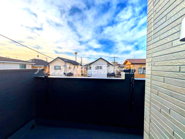 三鷹市上連雀９丁目 新築戸建て 中央線  武蔵境駅のバルコニー